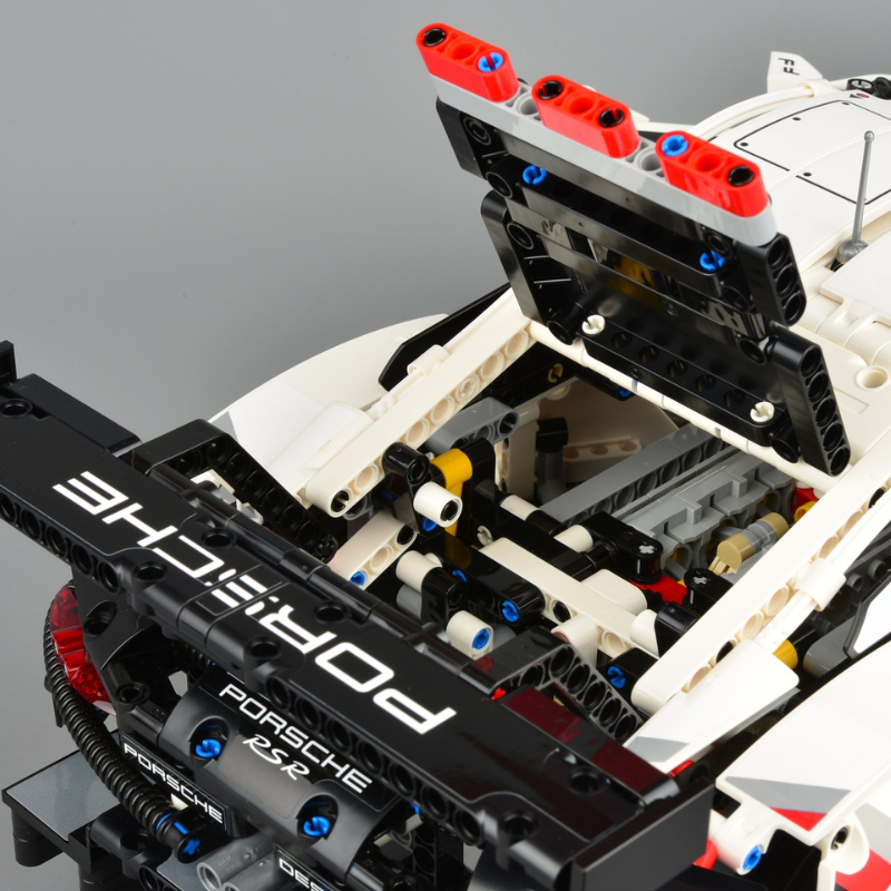Porsche 911 RSR Technic Set | 1580 Pieces