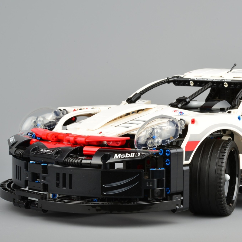 Porsche 911 RSR Technic Set | 1580 Pieces