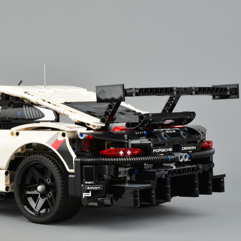 Porsche 911 RSR Technic Set | 1580 Pieces